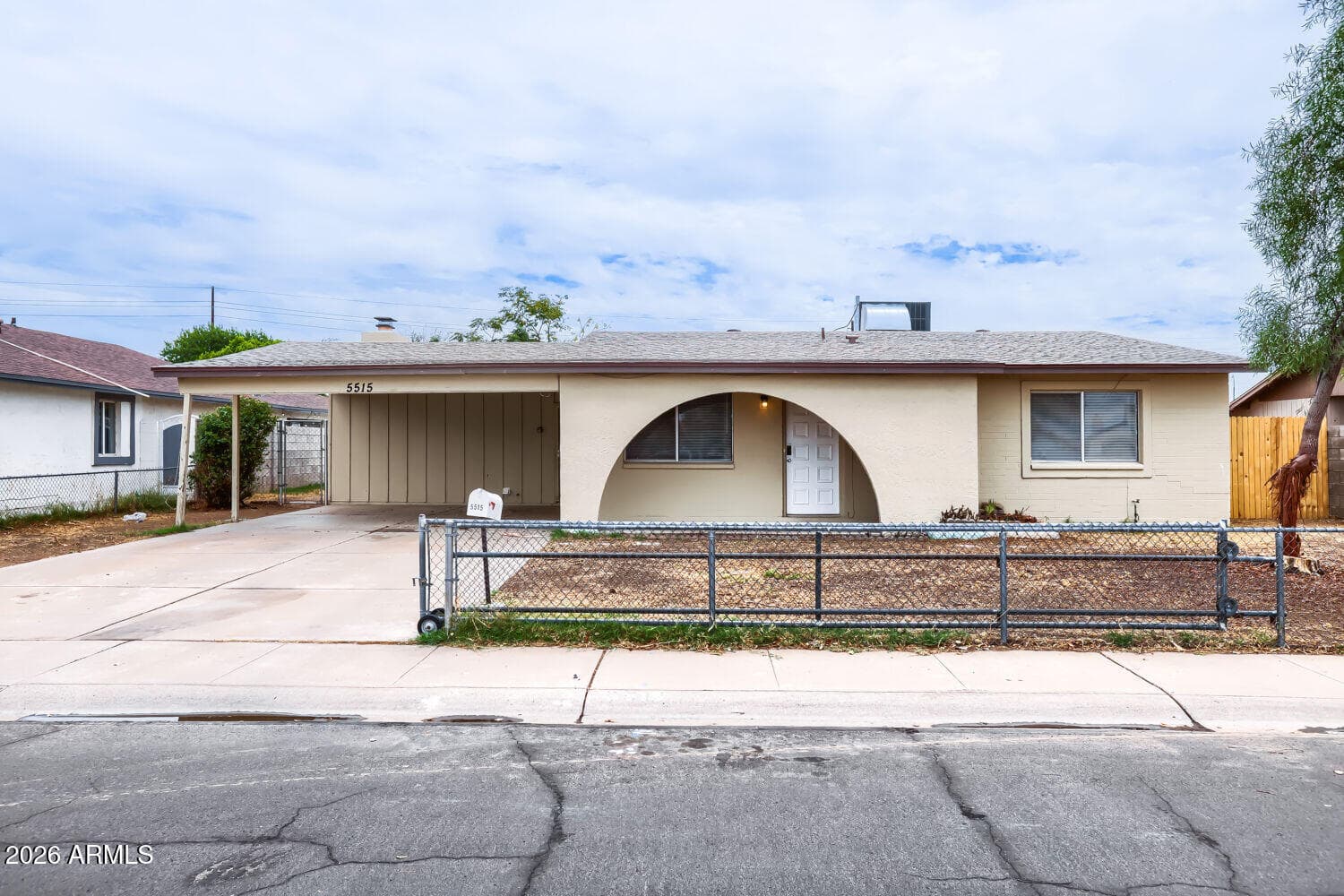 5515 N 72nd Avenue, Glendale, AZ 85303 — photo 1 of 29