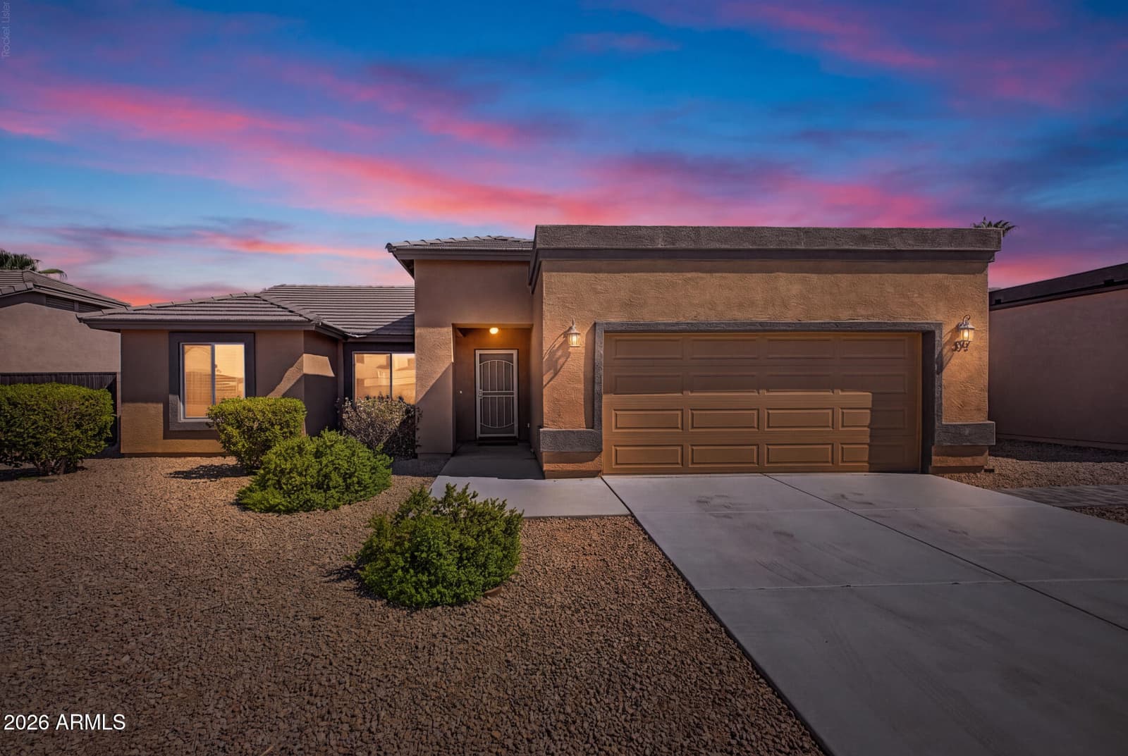 332 W 14th Avenue, Apache Junction, AZ 85120 — photo 1 of 33