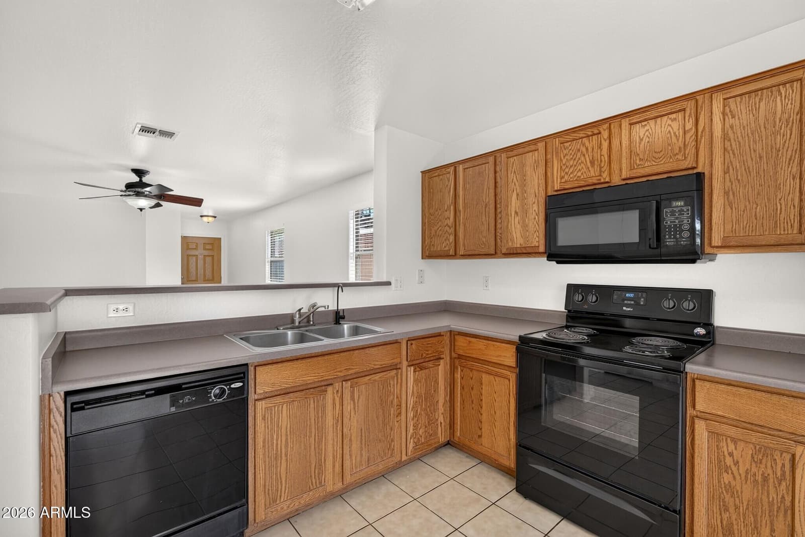 2551 E Meadow Chase Drive, San Tan Valley, AZ 85140 — photo 5 of 44