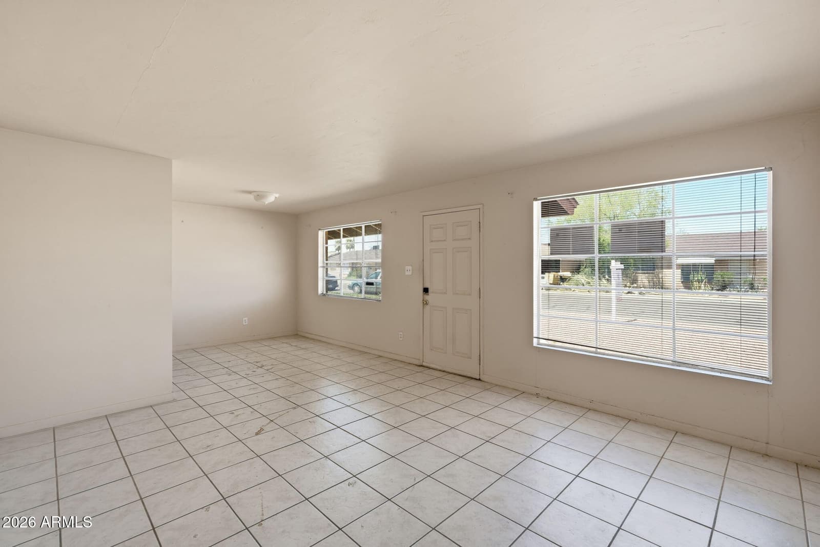 2743 W Ocotillo Road, Phoenix, AZ 85017 — photo 6 of 35