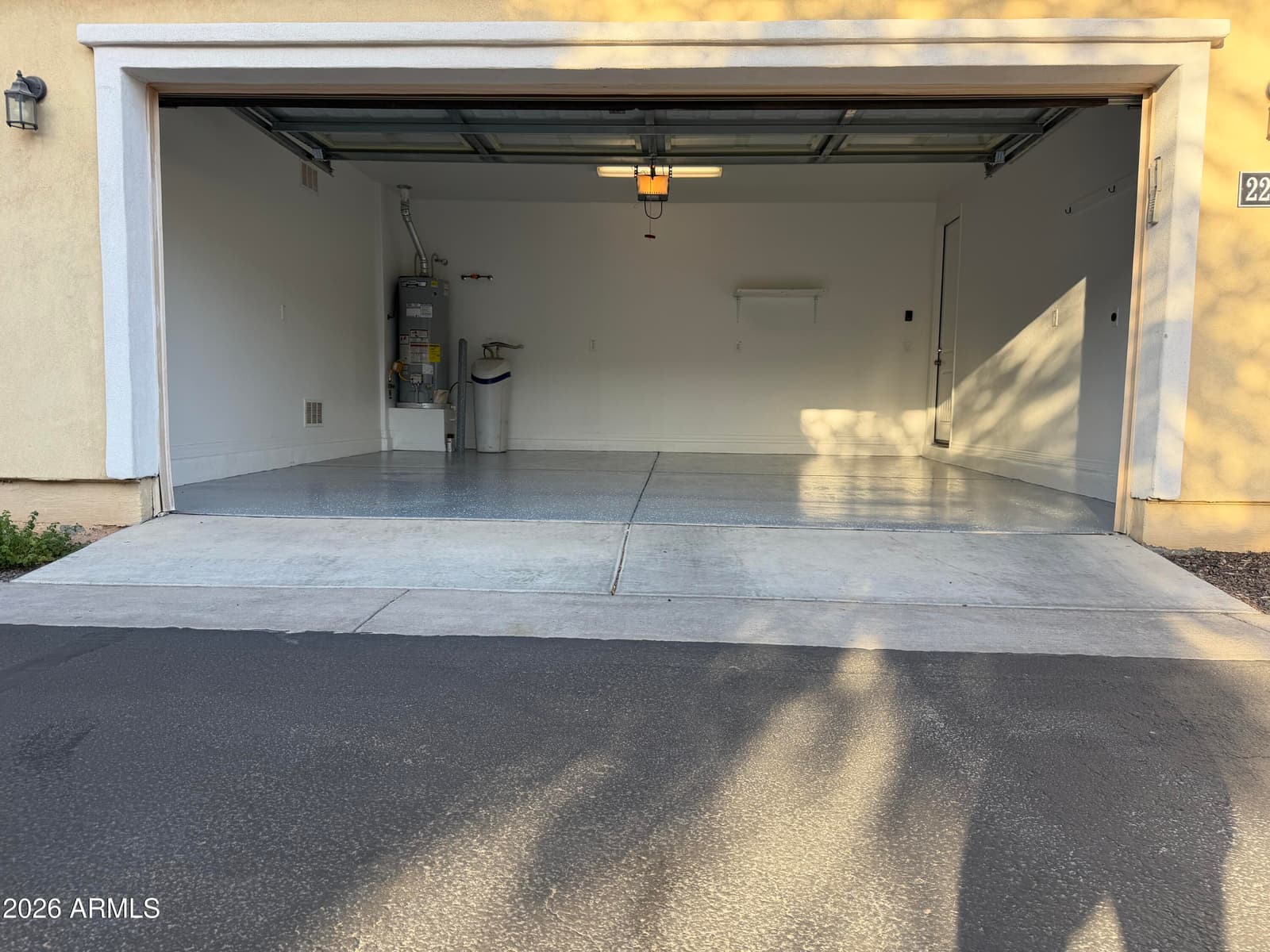 2275 S Agnes Lane, Gilbert, AZ 85295 — photo 4 of 25