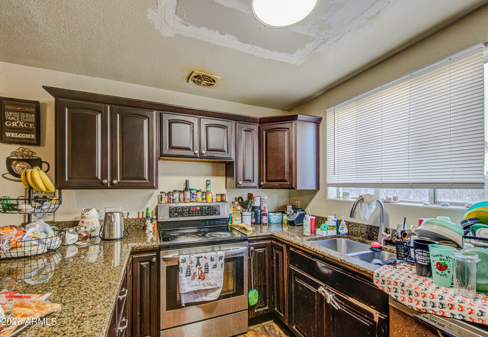 5014 W Catalina Drive, Phoenix, AZ 85031 — photo 10 of 36