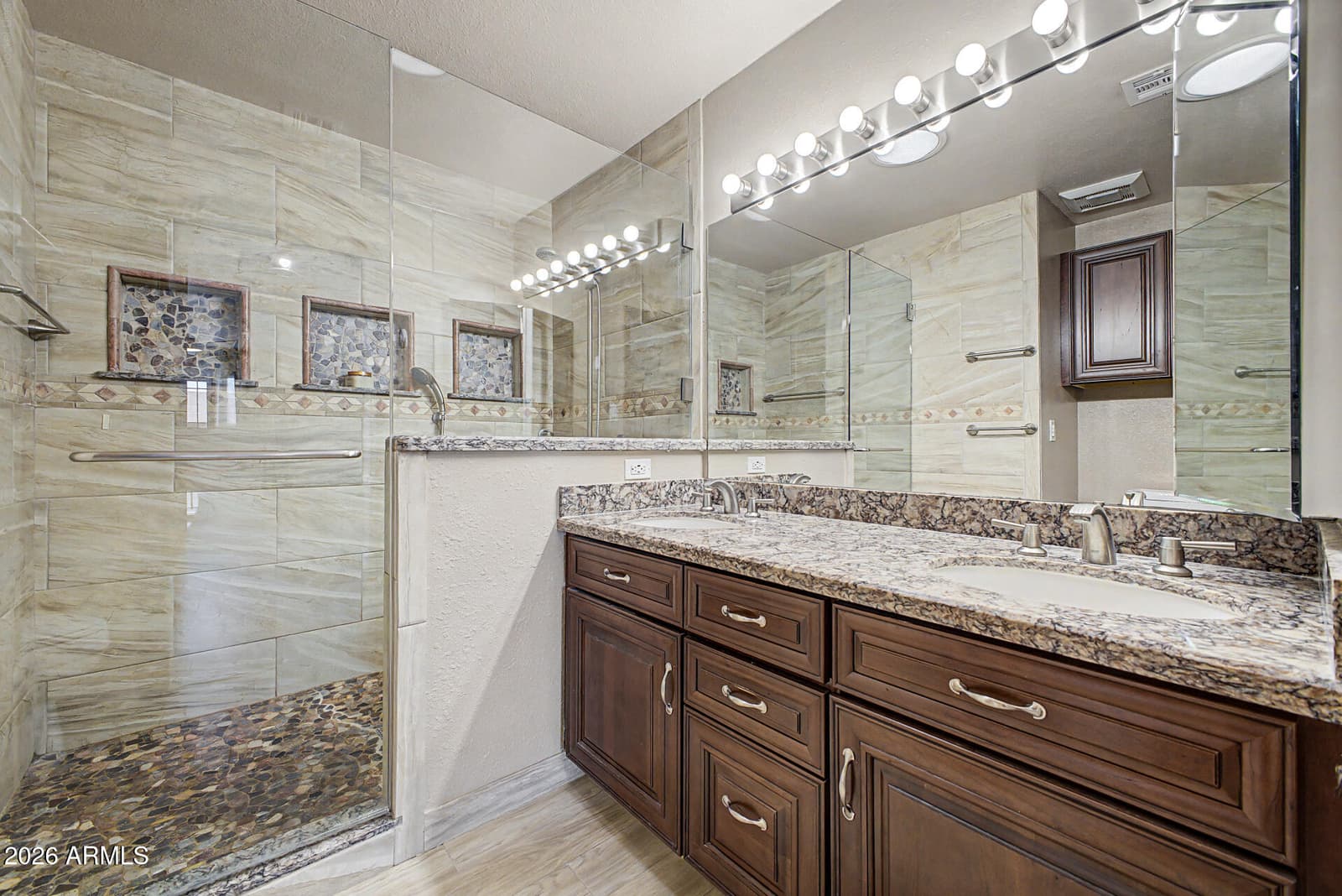 843 W Nido Avenue, Mesa, AZ 85210 — photo 6 of 53