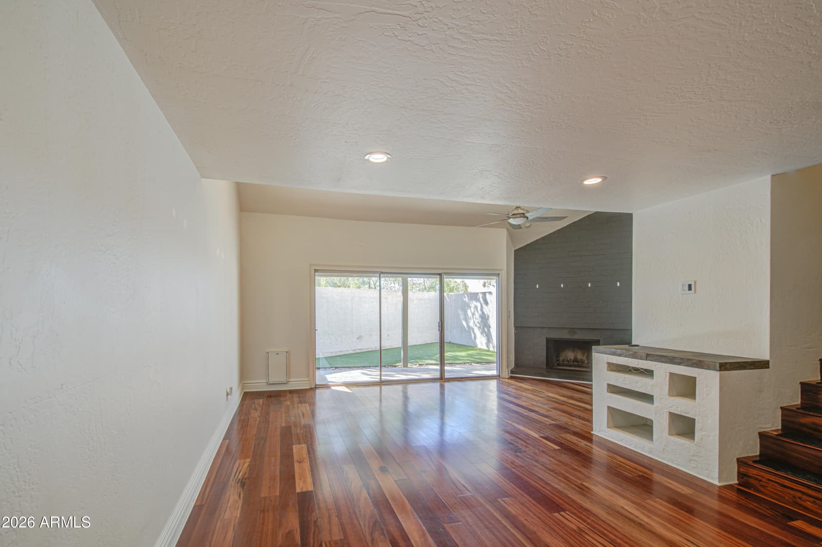 1530 S River Drive, Tempe, AZ 85281 — photo 9 of 32