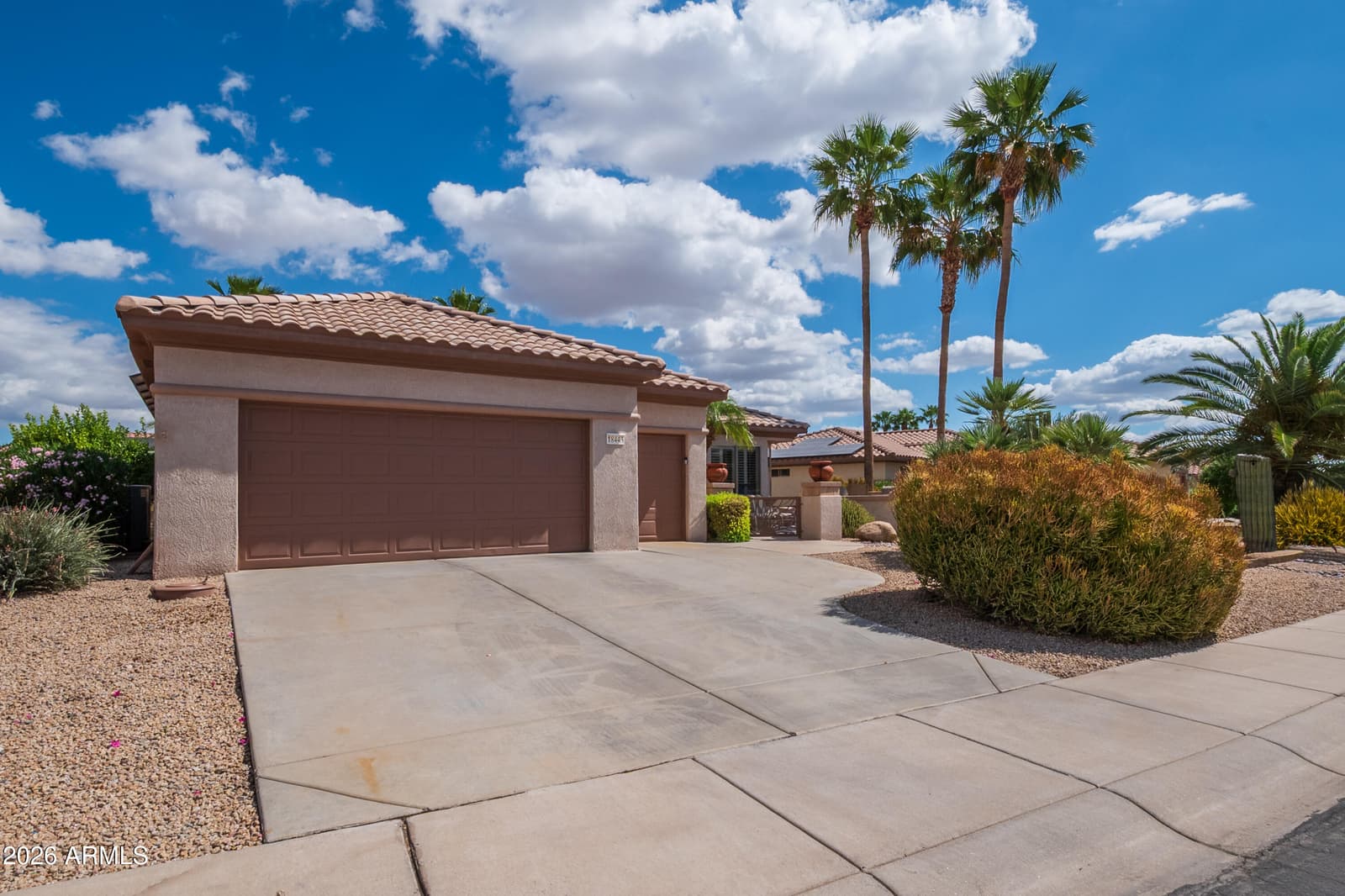 18443 N Borgata Drive, Surprise, AZ 85374 — photo 7 of 38