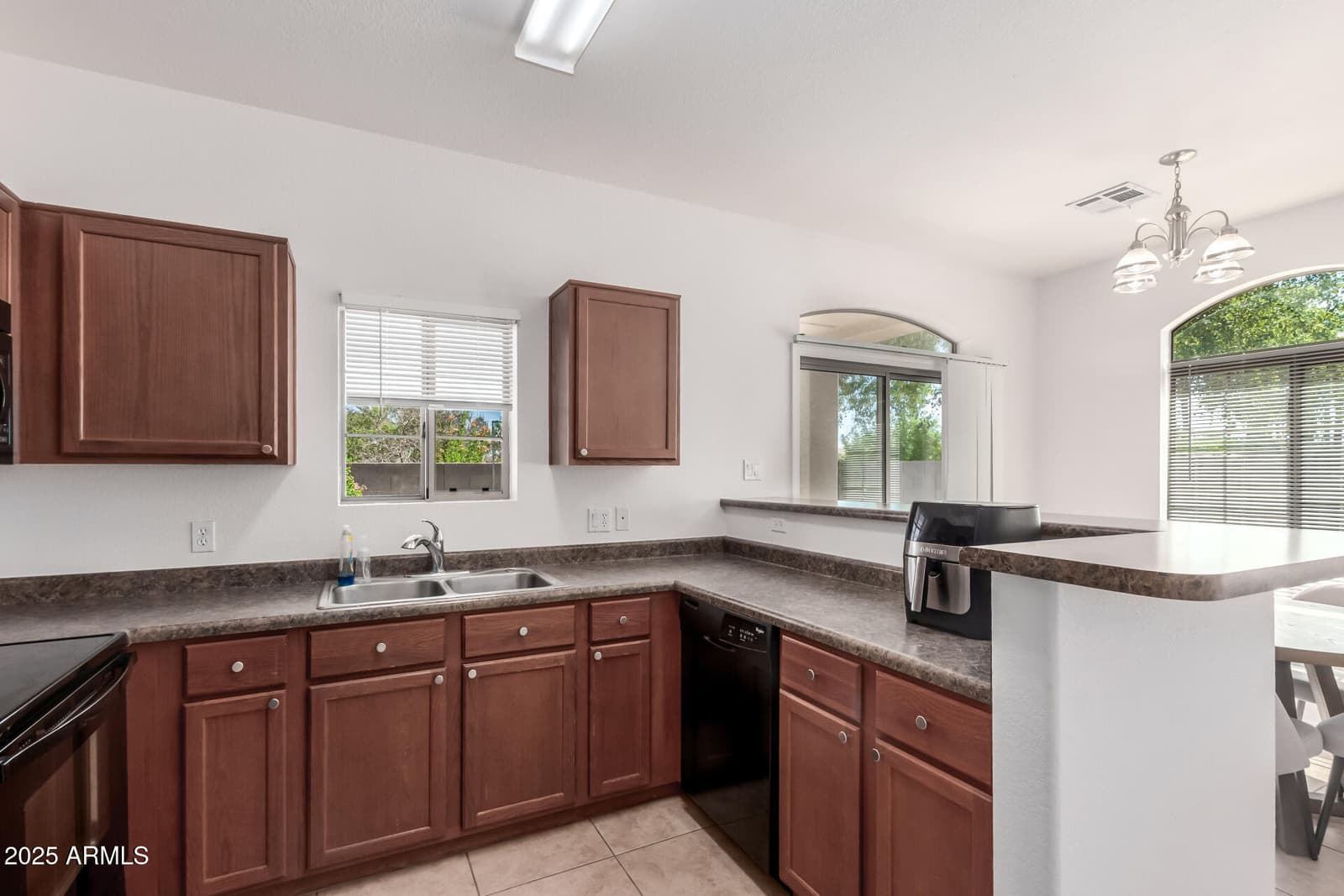 336 N 168th Drive, Goodyear, AZ 85338 — photo 3 of 22