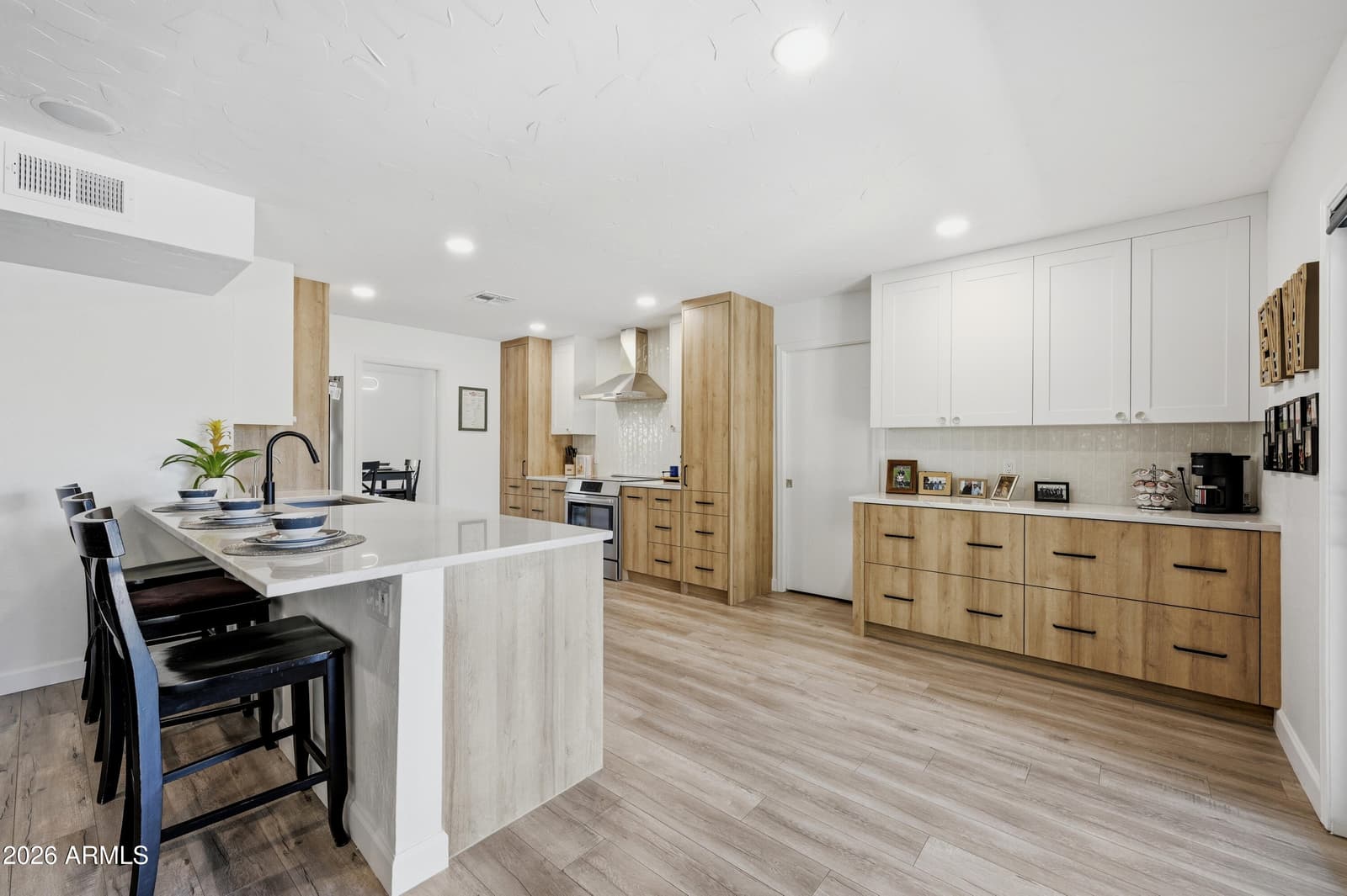 3529 E Cannon Drive, Phoenix, AZ 85028 — photo 8 of 34