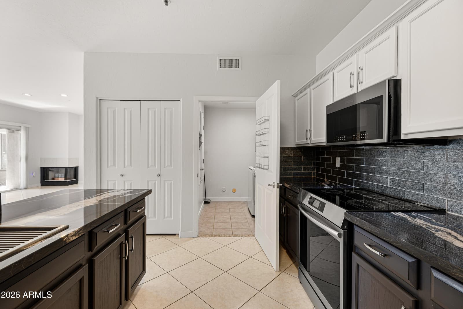 11260 N 92nd Street 1009, Scottsdale, AZ 85260 — photo 8 of 35