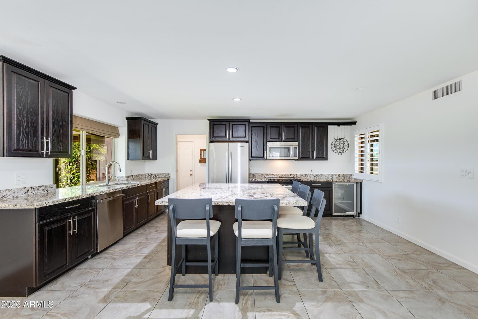 2801 E Mercer Lane, Phoenix, AZ 85028 — photo 11 of 45