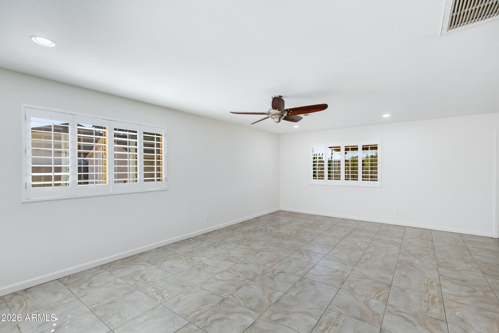 2801 E Mercer Lane, Phoenix, AZ 85028 — photo 13 of 45