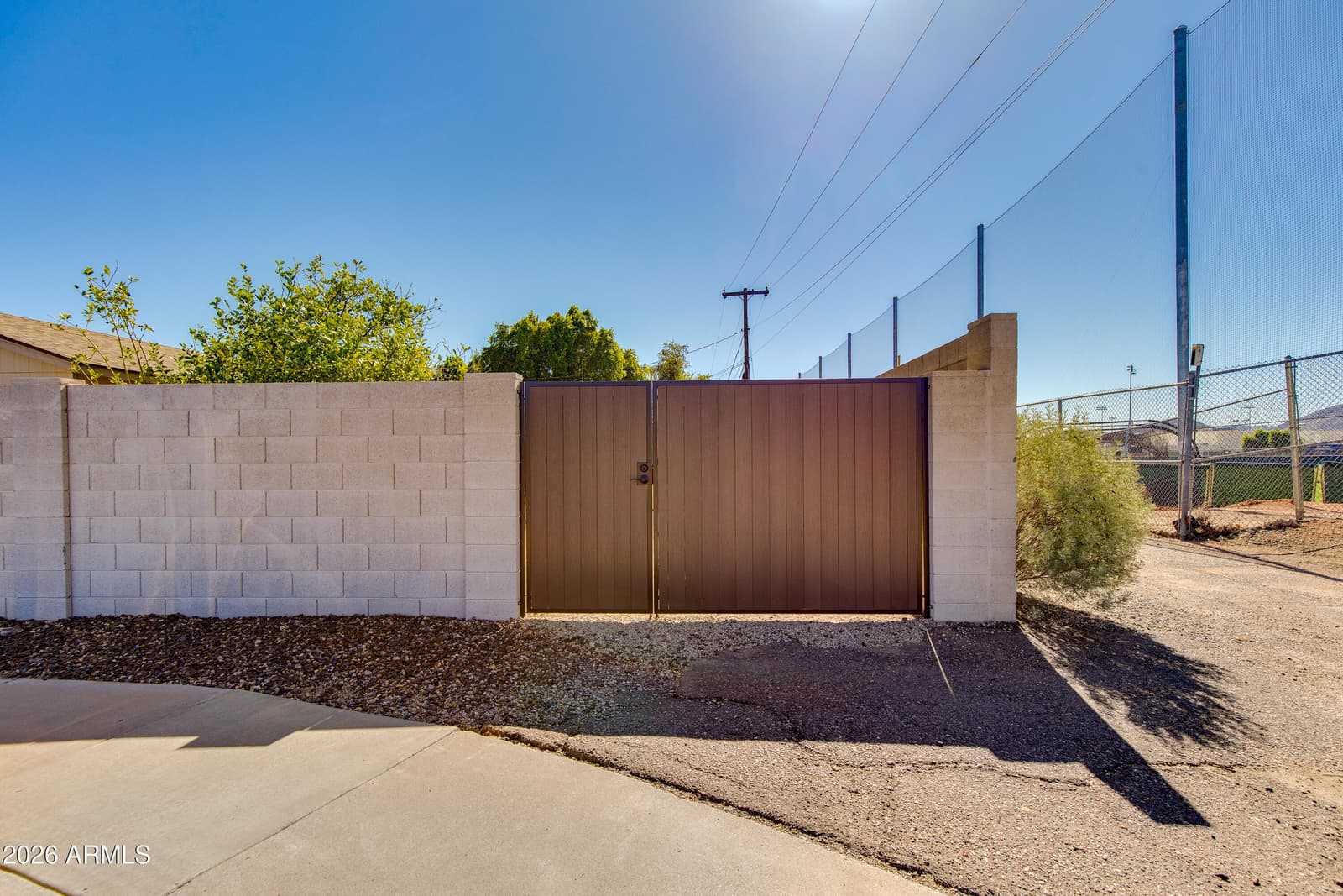 2801 E Mercer Lane, Phoenix, AZ 85028 — photo 38 of 45