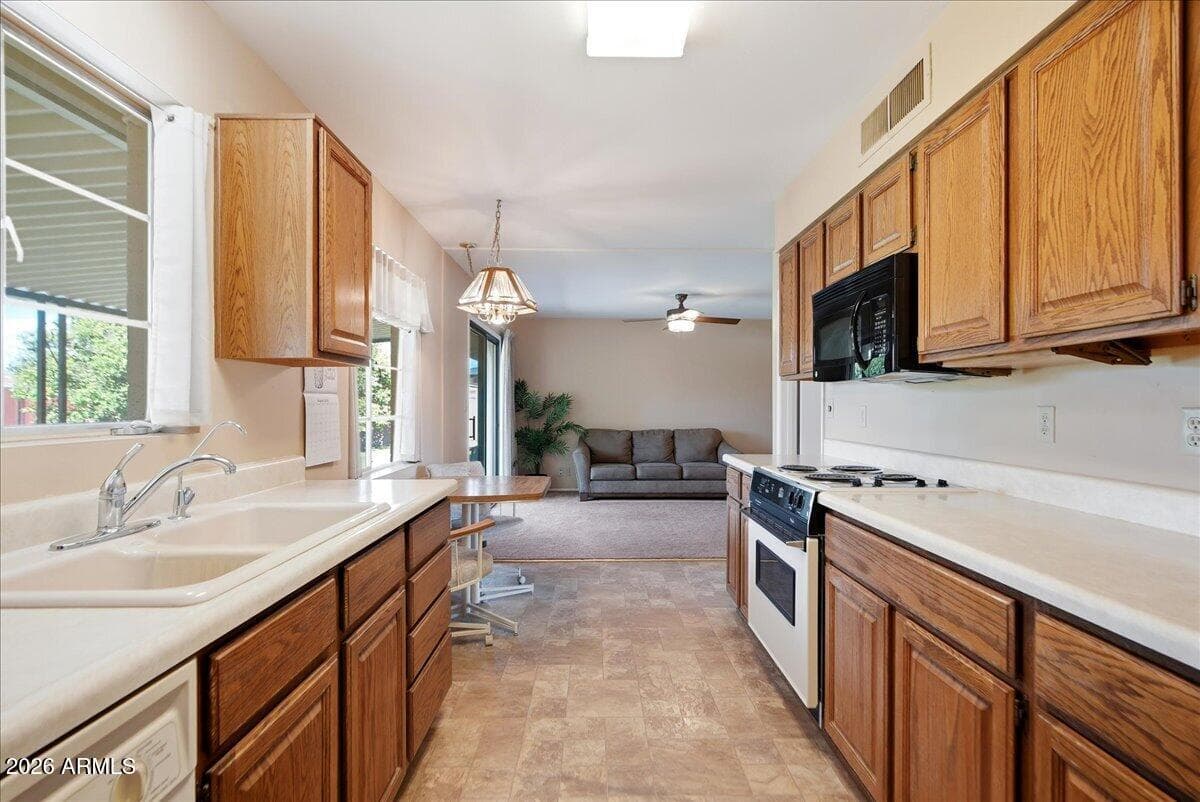 2527 N 69th Street, Scottsdale, AZ 85257 — photo 12 of 35
