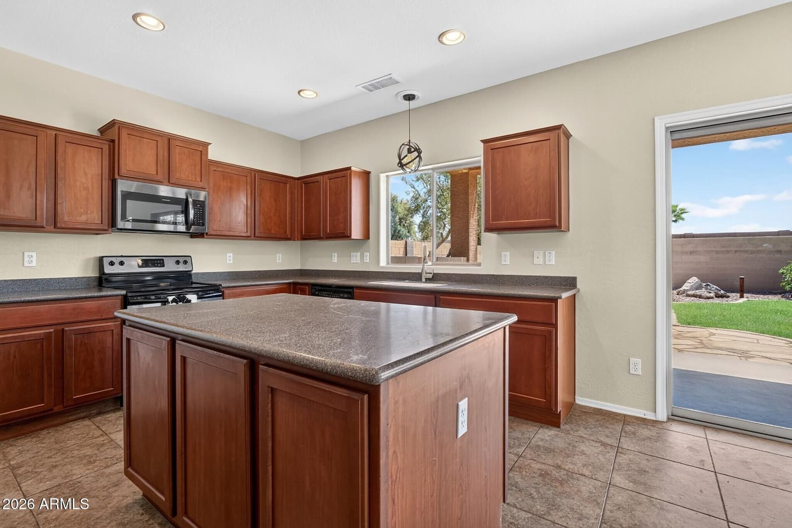 837 E Volk Lane, San Tan Valley, AZ 85140 — photo 17 of 41