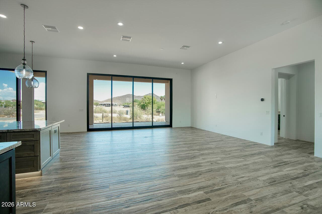 37433 N 15th Avenue, Phoenix, AZ 85086 — photo 6 of 34