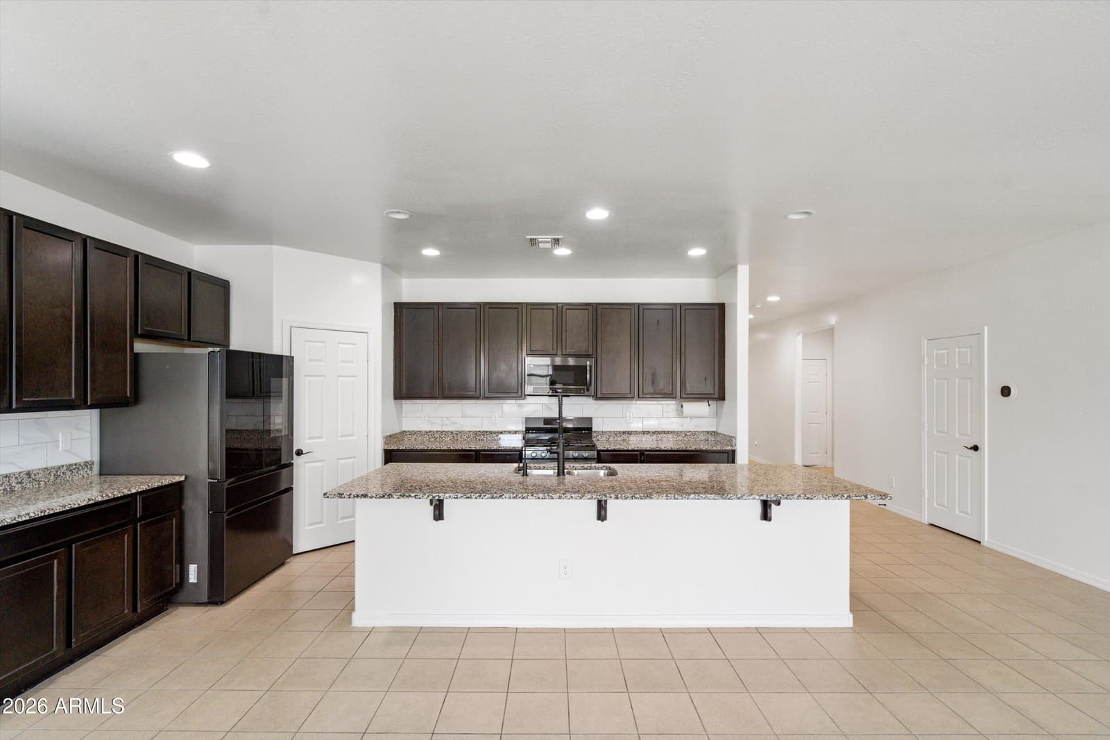 7123 S 34th Lane, Phoenix, AZ 85041 — photo 16 of 64