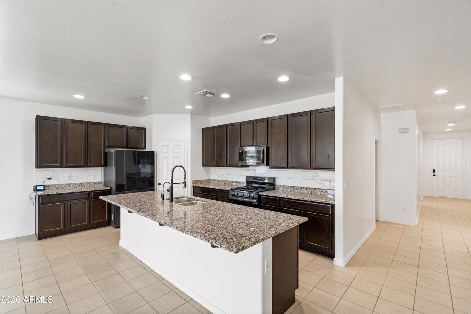 7123 S 34th Lane, Phoenix, AZ 85041 — photo 18 of 64