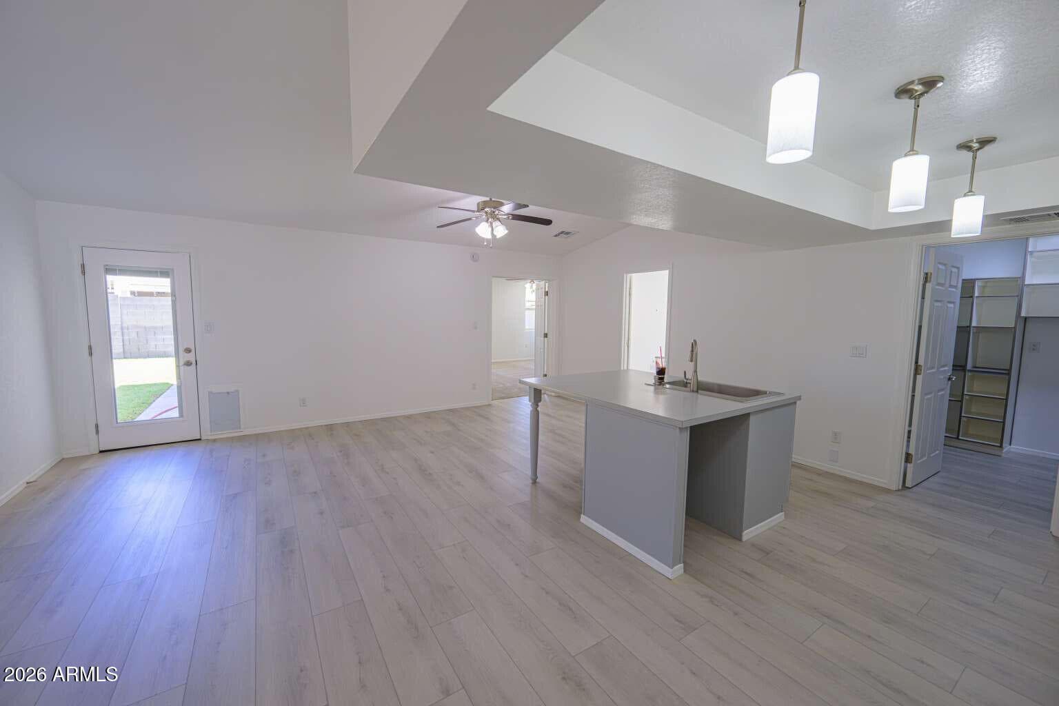 607 W Los Lagos Vista Avenue, Mesa, AZ 85210 — photo 4 of 31