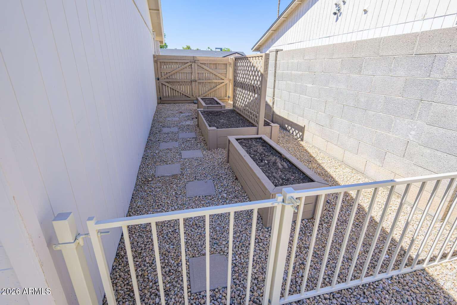 607 W Los Lagos Vista Avenue, Mesa, AZ 85210 — photo 30 of 31