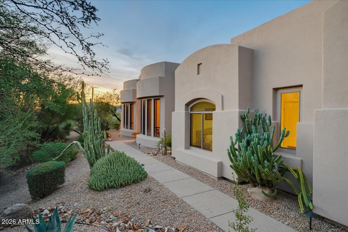 6880 E Stevens Road, Cave Creek, AZ 85331 — photo 2 of 39