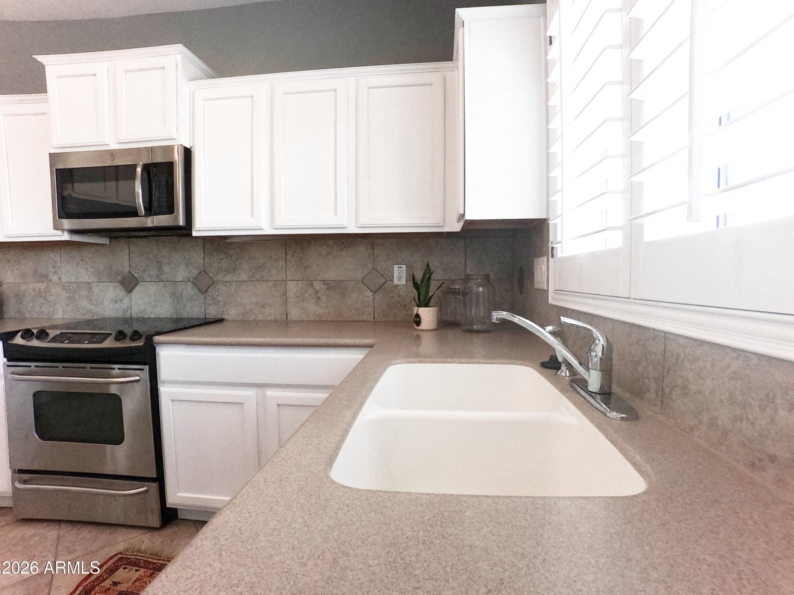 372 E Goldmine Court, San Tan Valley, AZ 85140 — photo 11 of 57