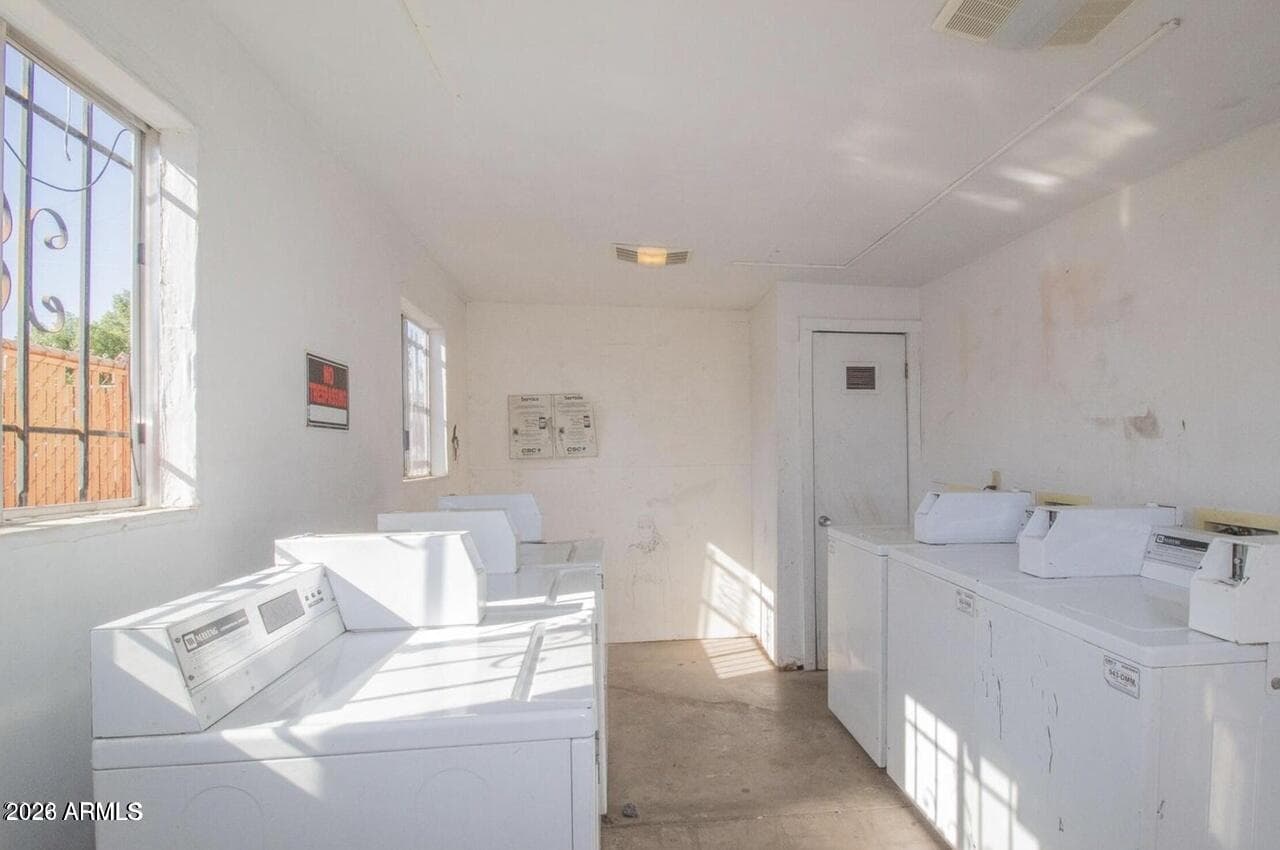 9222 N 35th Avenue 3, Phoenix, AZ 85051 — photo 13 of 19