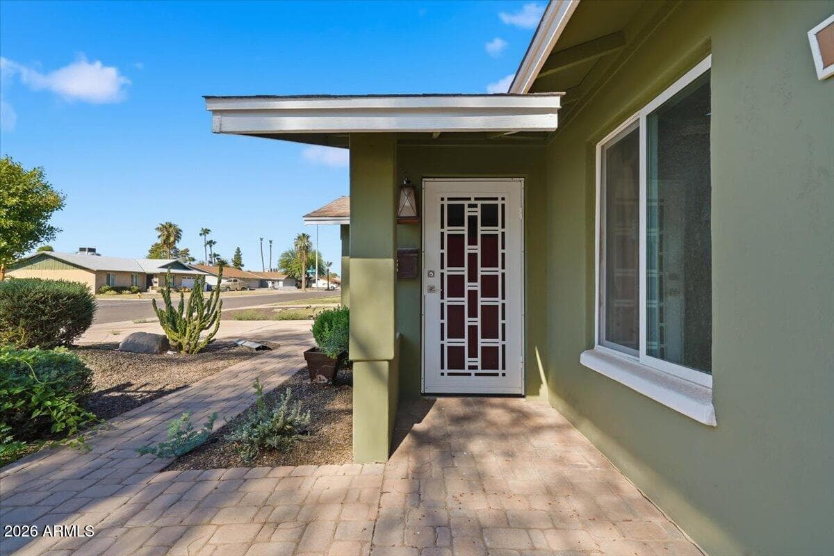 1506 E Broadmor Drive, Tempe, AZ 85282 — photo 5 of 33