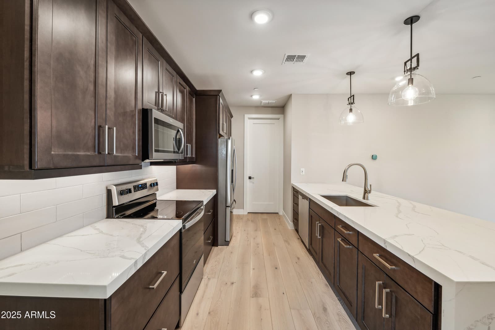 2121 W Sonoran Desert Drive 3, Phoenix, AZ 85085 — photo 7 of 72