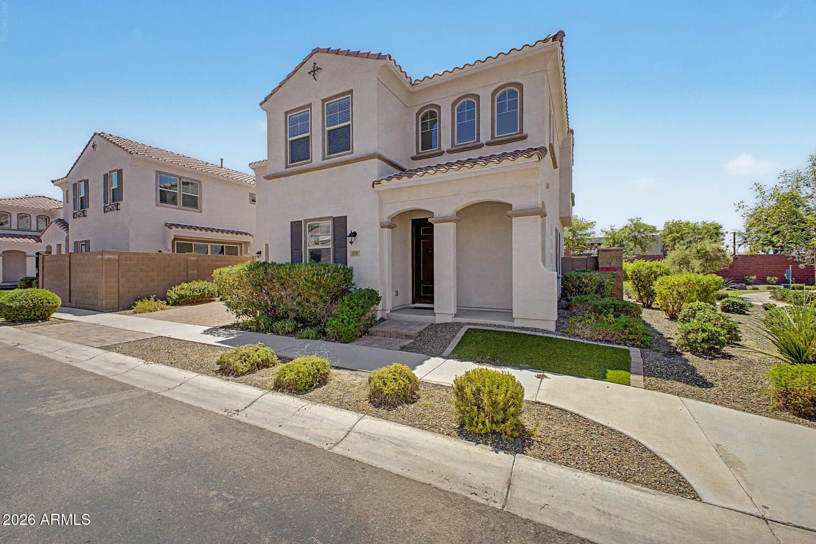 939 E Danbury Drive, Phoenix, AZ 85022 — photo 5 of 38