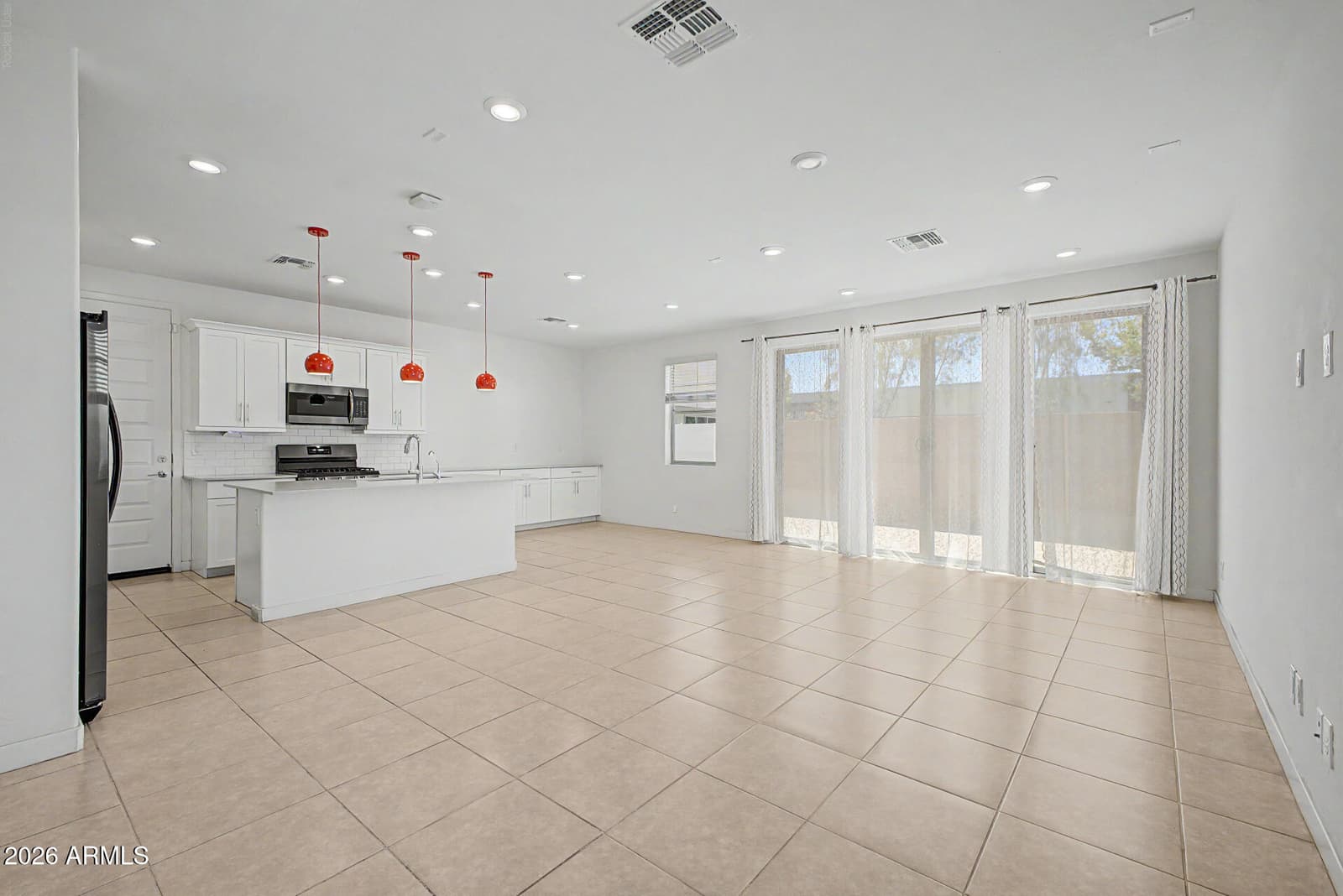 939 E Danbury Drive, Phoenix, AZ 85022 — photo 7 of 38