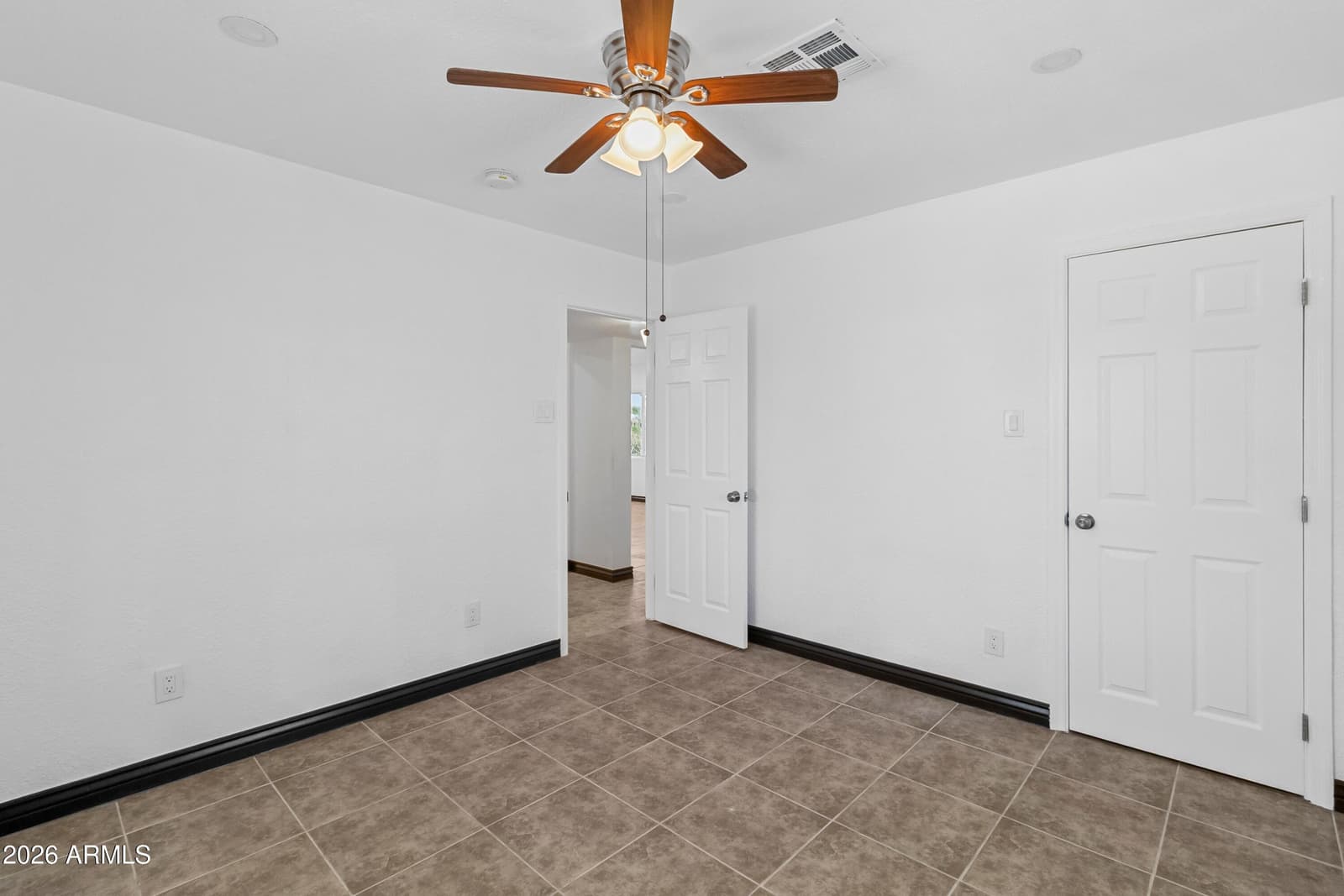 4301 N 15th Drive, Phoenix, AZ 85015 — photo 15 of 26