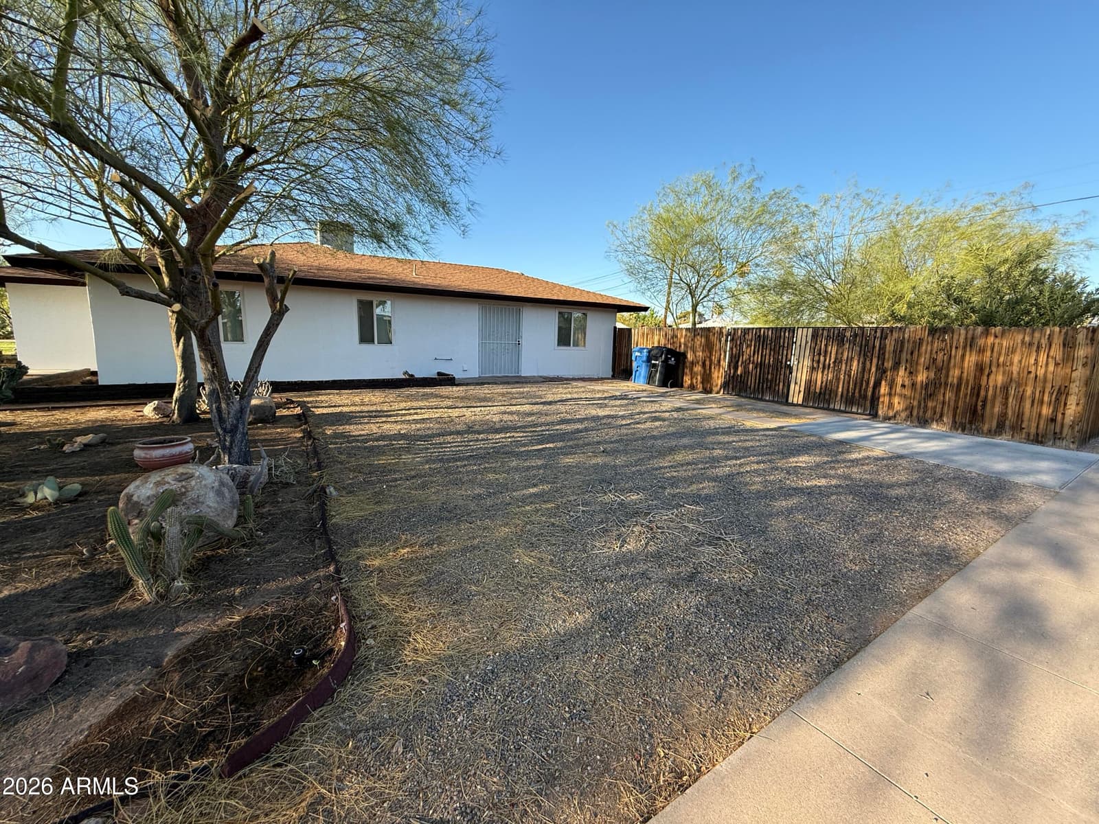 4301 N 15th Drive, Phoenix, AZ 85015 — photo 4 of 26