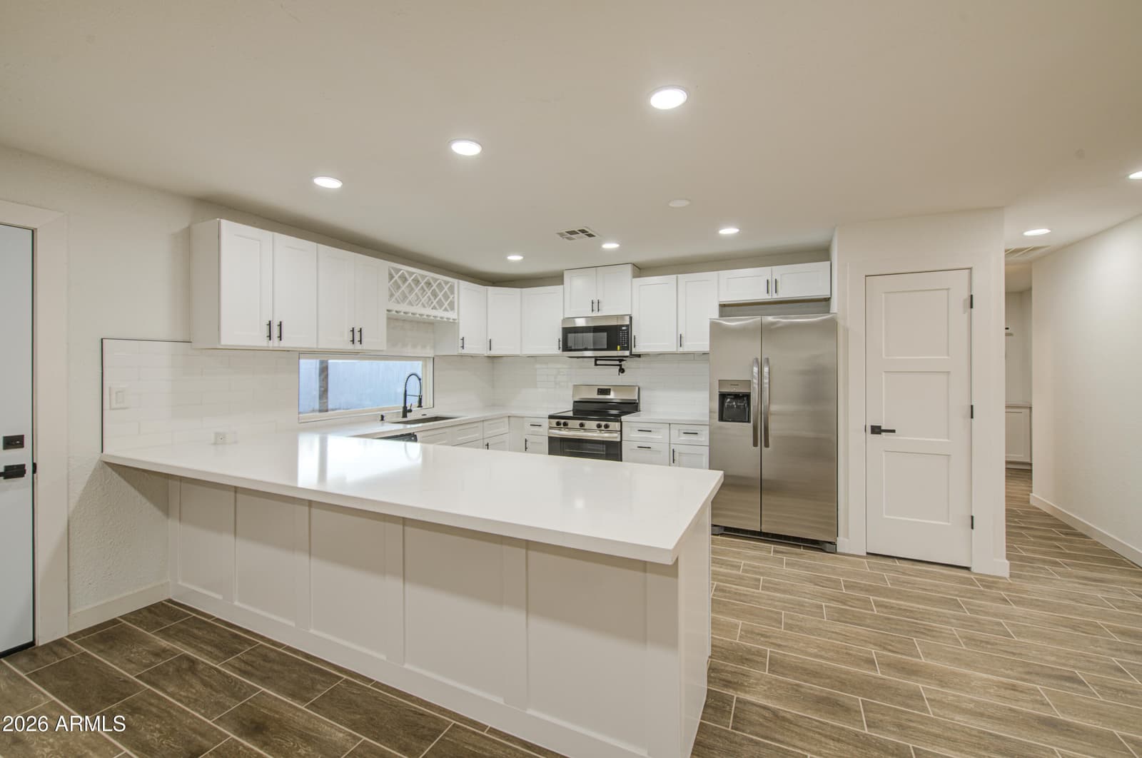 8002 N 42nd Avenue, Phoenix, AZ 85051 — photo 10 of 33