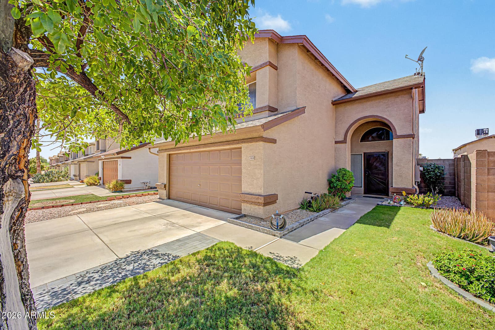 20838 N 2nd Avenue, Phoenix, AZ 85027 — photo 3 of 32