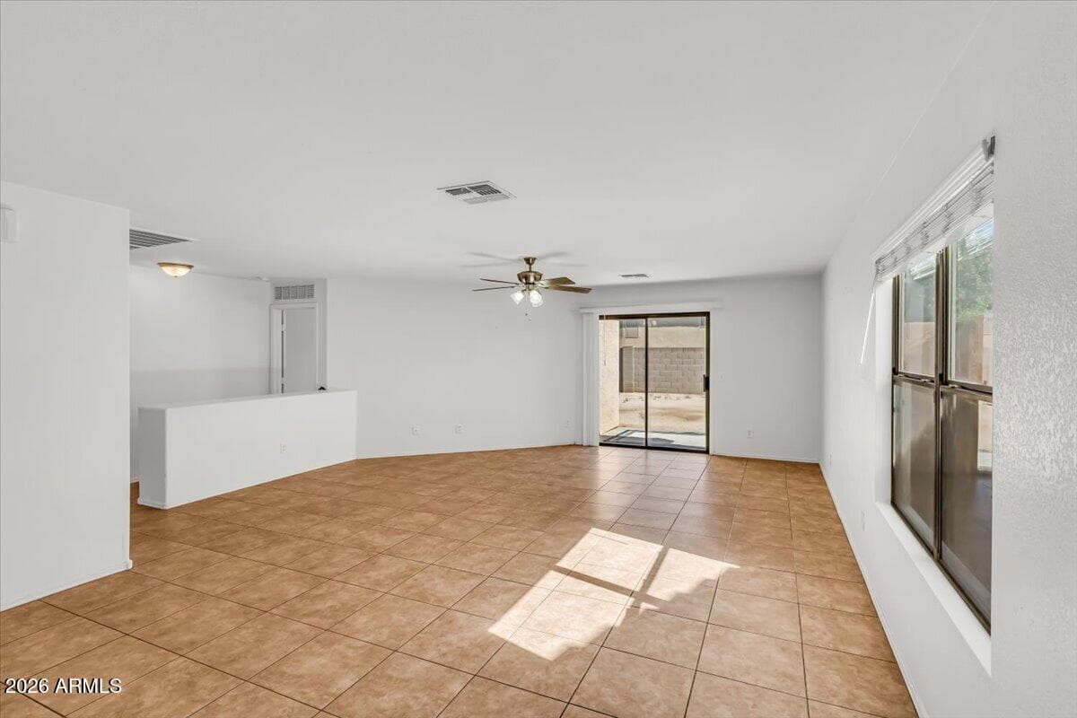 218 E Milada Drive, Phoenix, AZ 85042 — photo 12 of 34