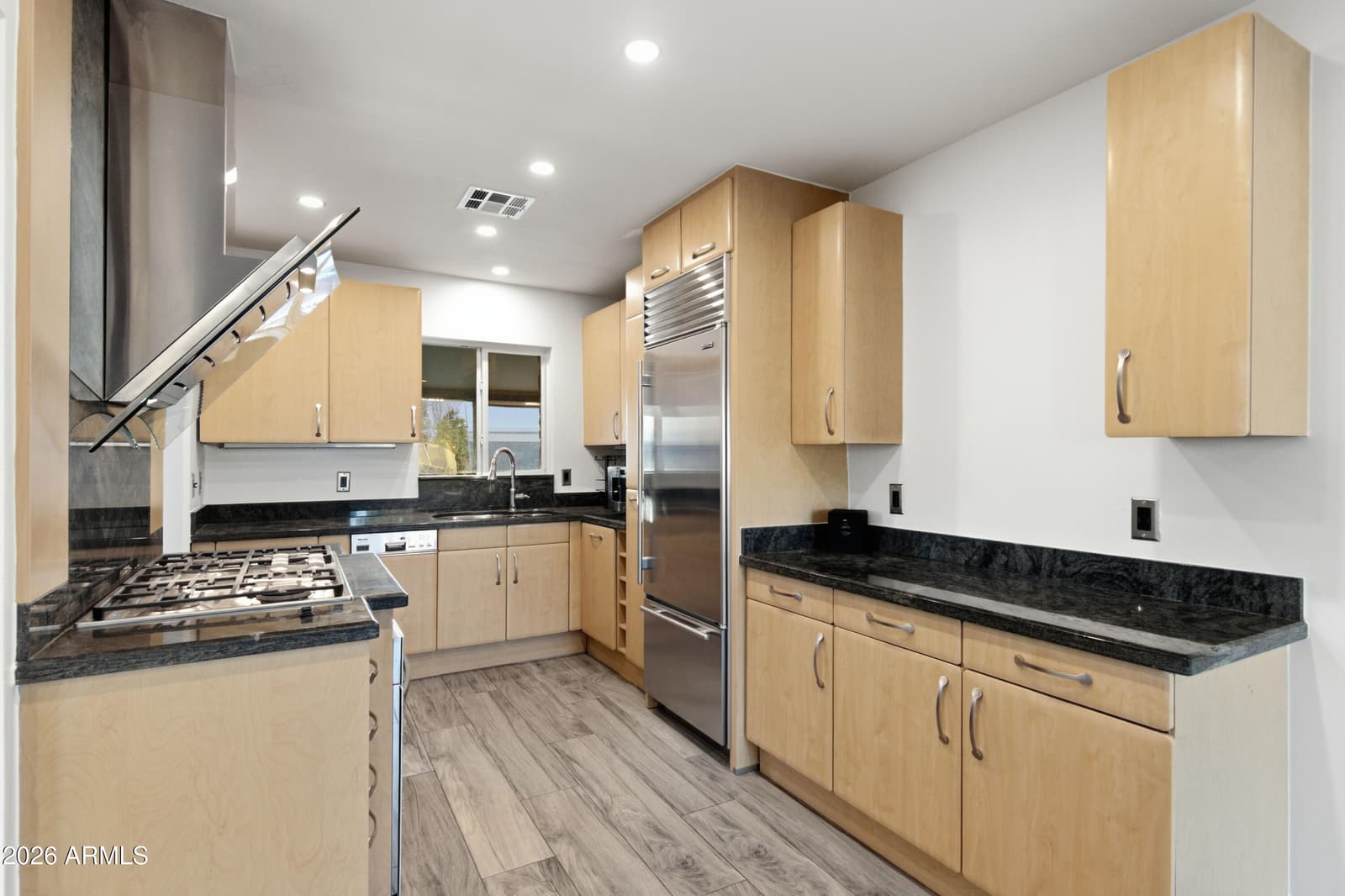 3402 N 26th Place, Phoenix, AZ 85016 — photo 10 of 56