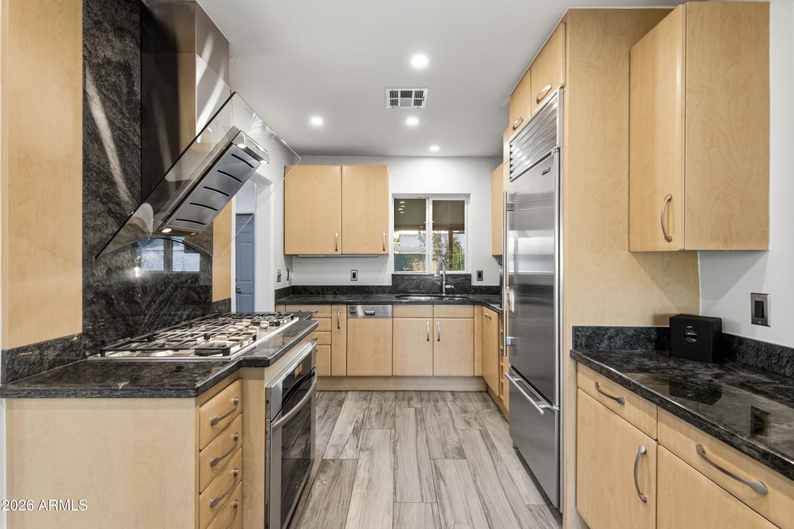 3402 N 26th Place, Phoenix, AZ 85016 — photo 12 of 56