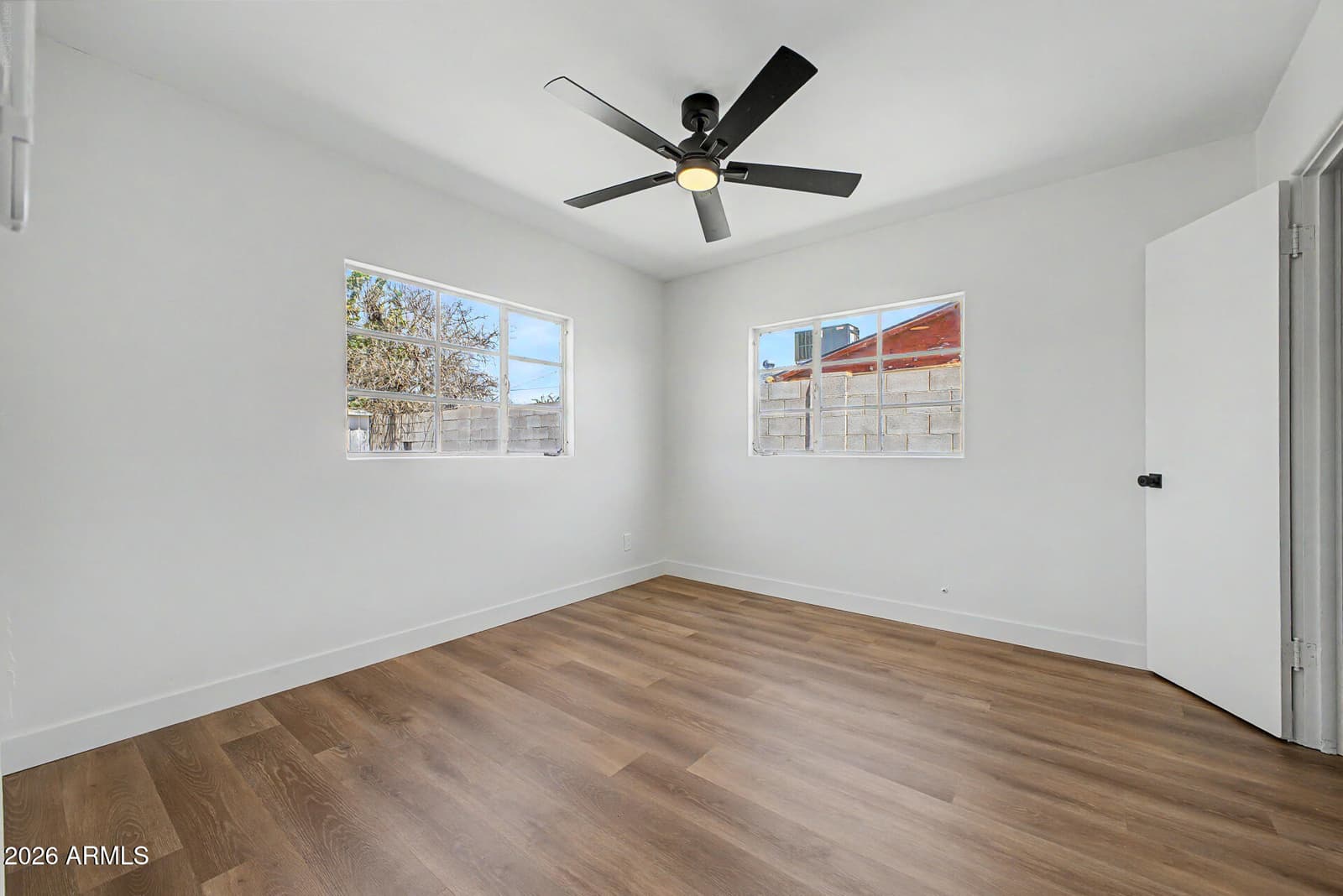 636 W Rio Salado Parkway, Mesa, AZ 85201 — photo 11 of 26
