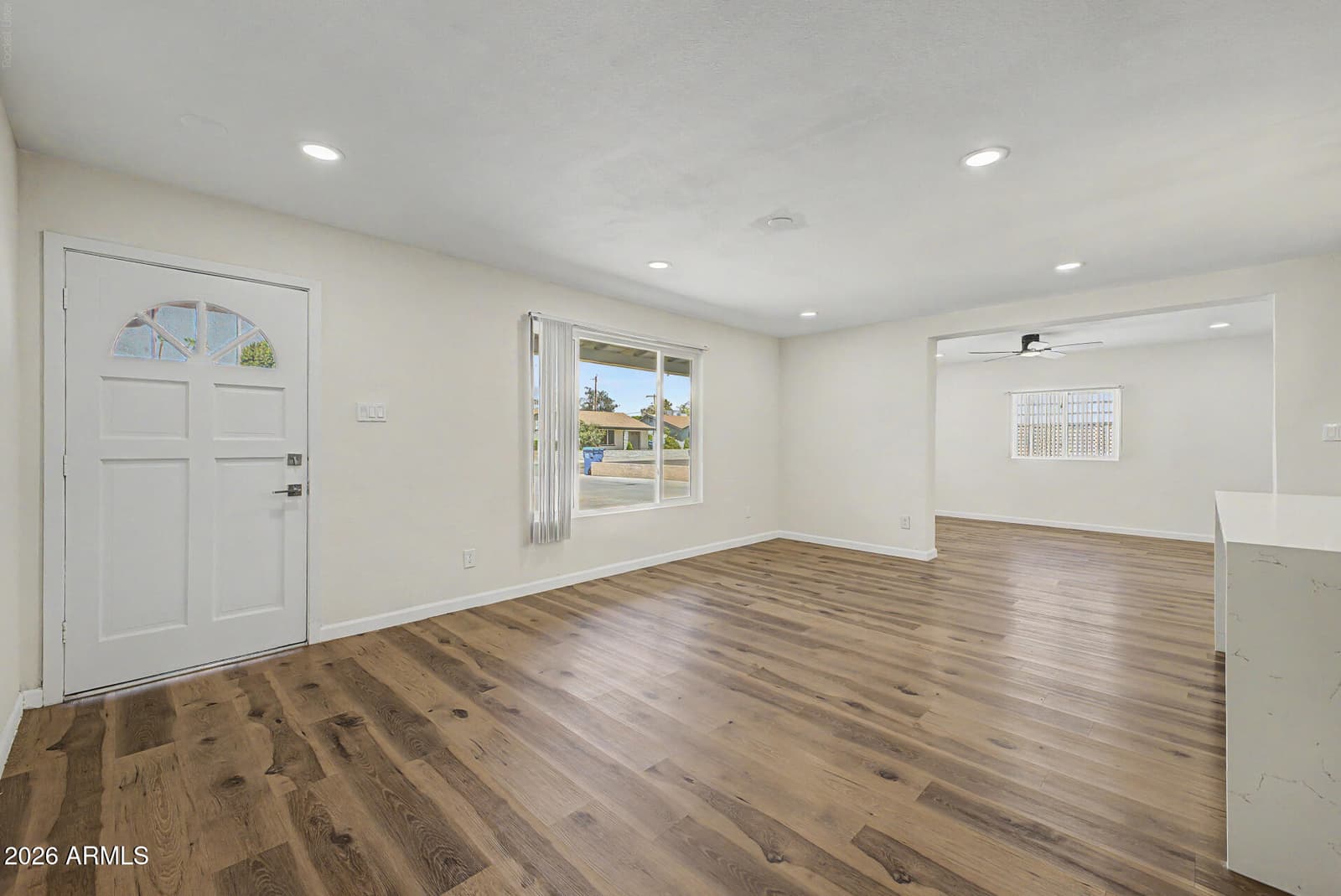 1819 W Morten Avenue, Phoenix, AZ 85021 — photo 4 of 39