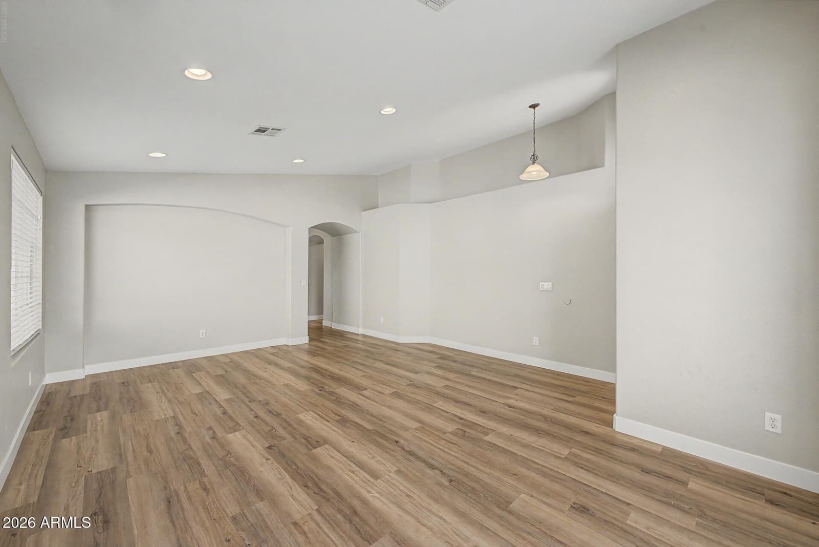 4961 E Holmes Avenue, Mesa, AZ 85206 — photo 5 of 31