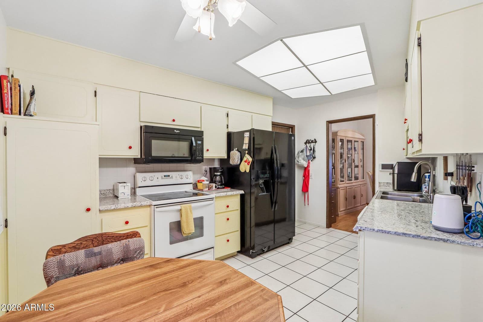 11129 W Jacaranda Drive, Sun City, AZ 85373 — photo 12 of 57