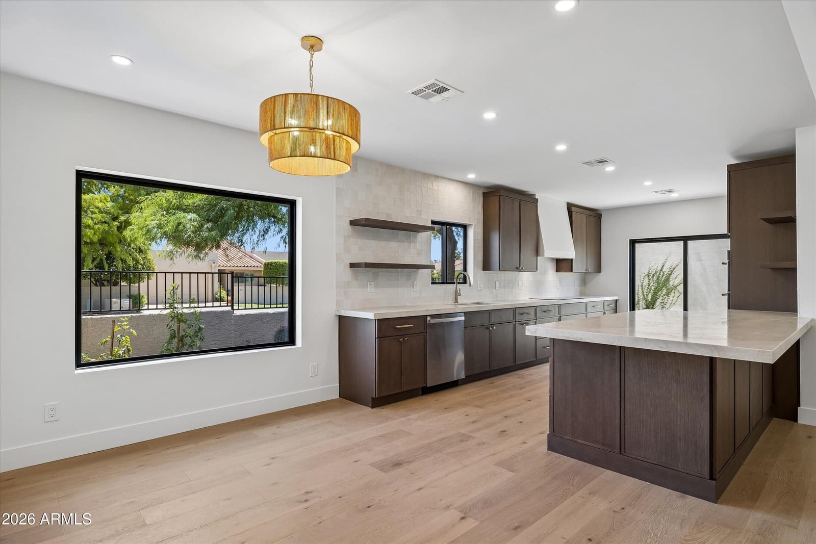 7817 E Sandalwood Drive, Scottsdale, AZ 85250 — photo 5 of 43
