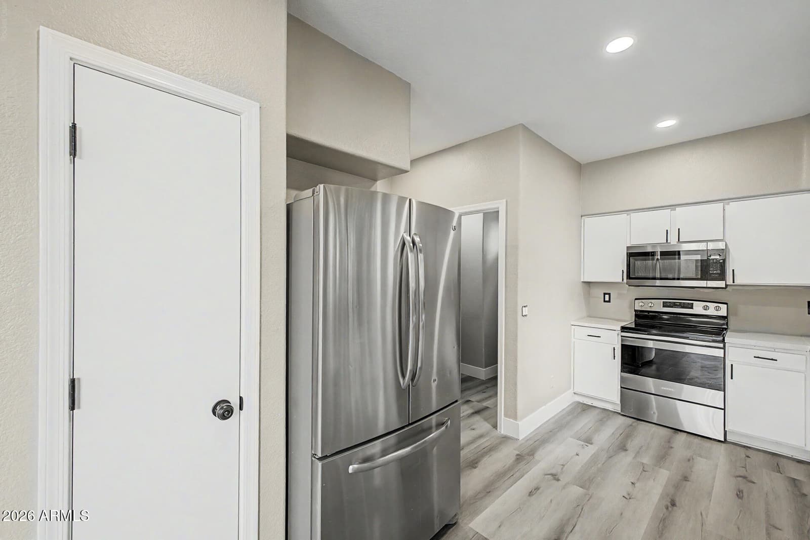 682 S Jesse Street, Chandler, AZ 85225 — photo 11 of 33