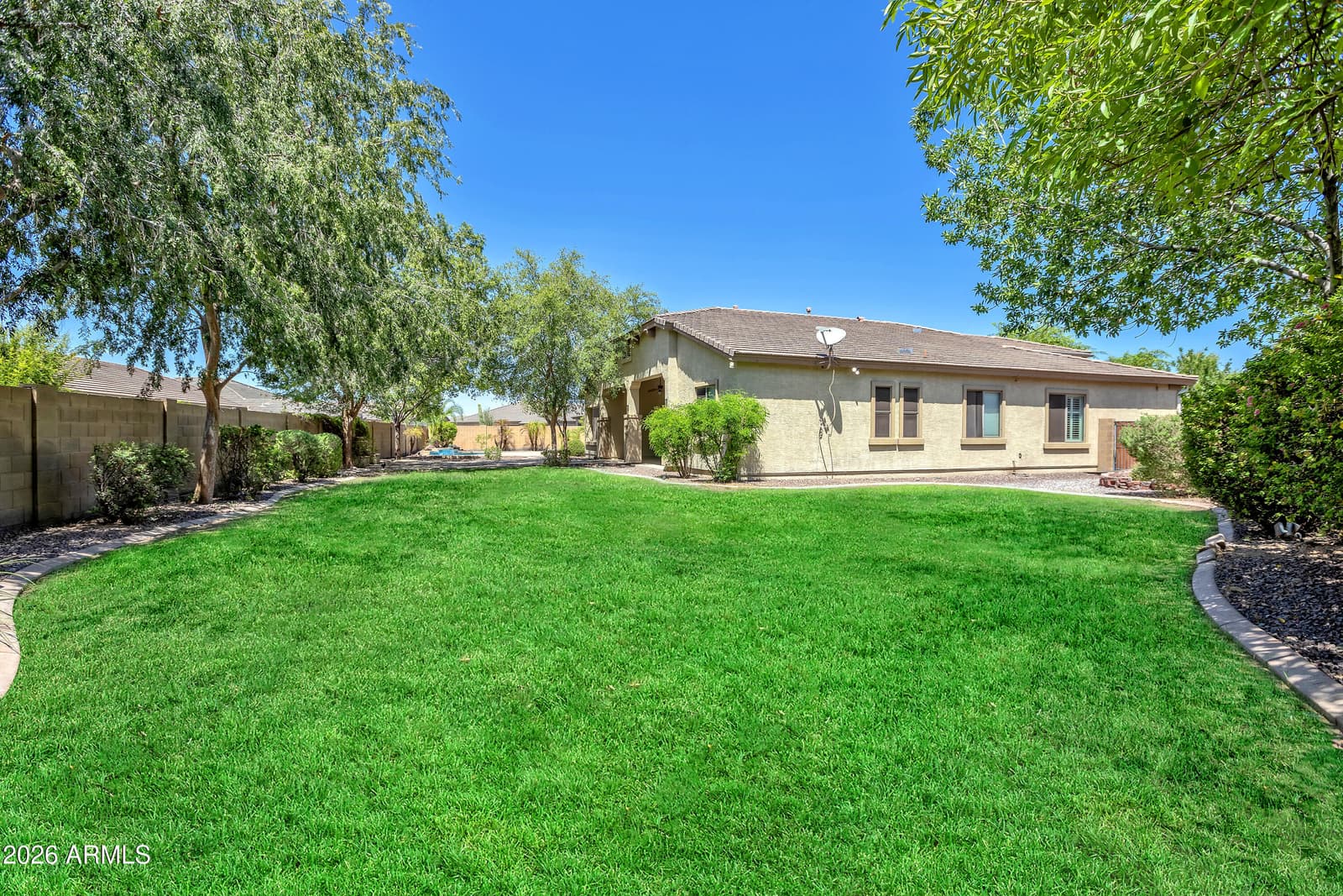 7333 N Kirsten Avenue, Glendale, AZ 85305 — photo 2 of 53