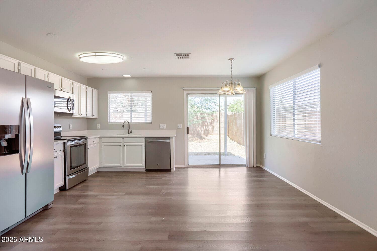 2834 W Campo Bello Drive, Phoenix, AZ 85053 — photo 9 of 28