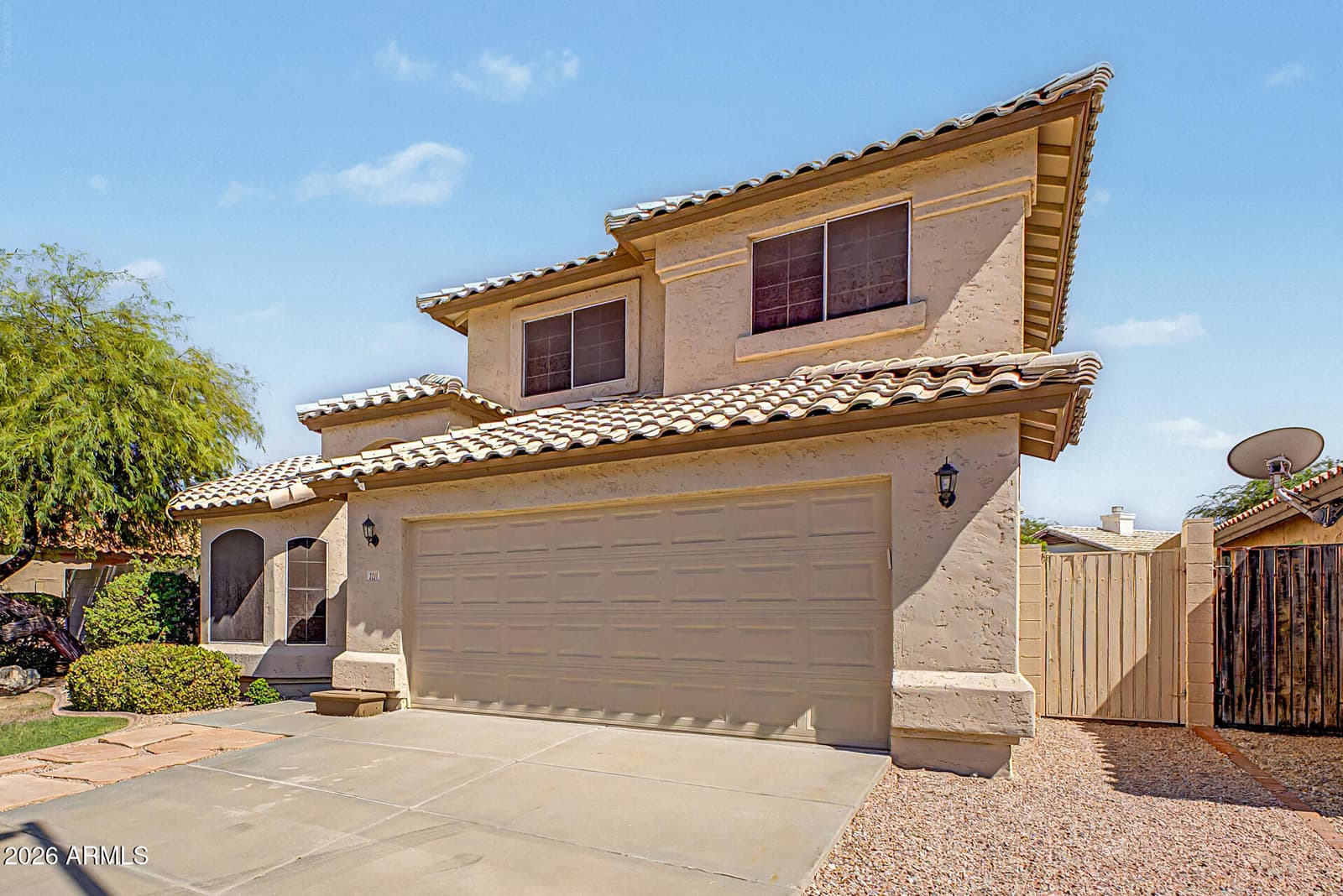 2211 E Williams Drive E, Phoenix, AZ 85024 — photo 3 of 47