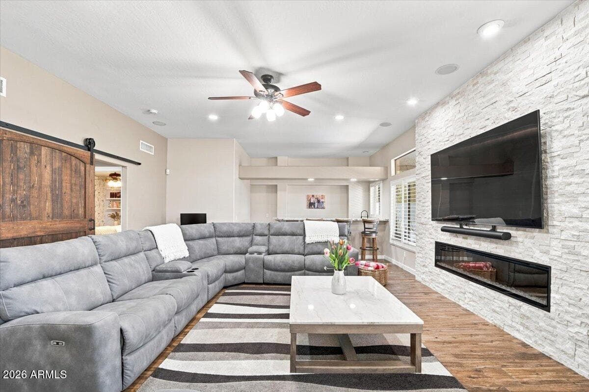 34313 N 23rd Lane, Phoenix, AZ 85085 — photo 10 of 31