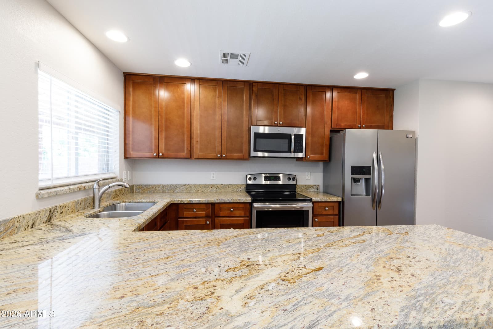 15008 N 6th Circle, Phoenix, AZ 85023 — photo 13 of 32