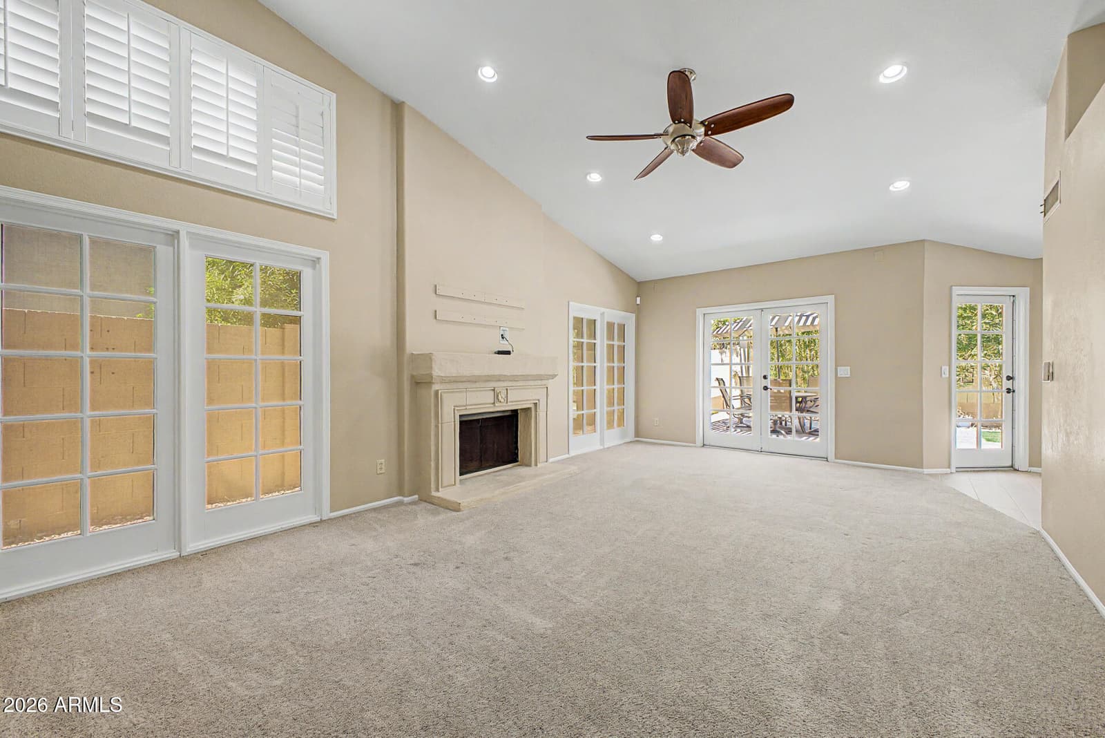 284 W Vera Lane, Tempe, AZ 85284 — photo 5 of 46