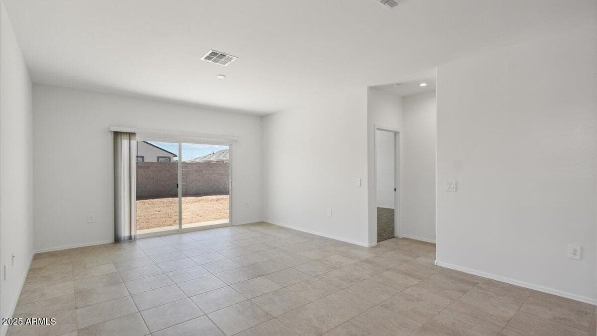 2881 W Sheppard Avenue, Apache Junction, AZ 85120 — photo 9 of 70