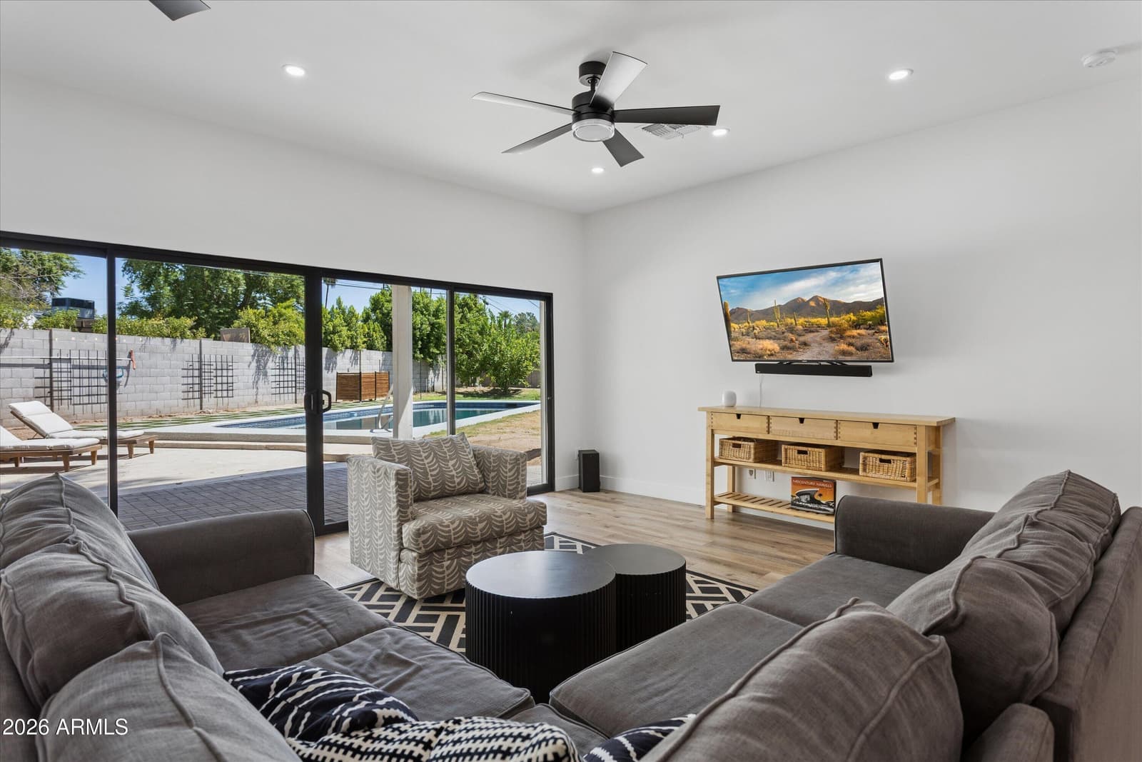 504 W Harmont Drive, Phoenix, AZ 85021 — photo 10 of 55